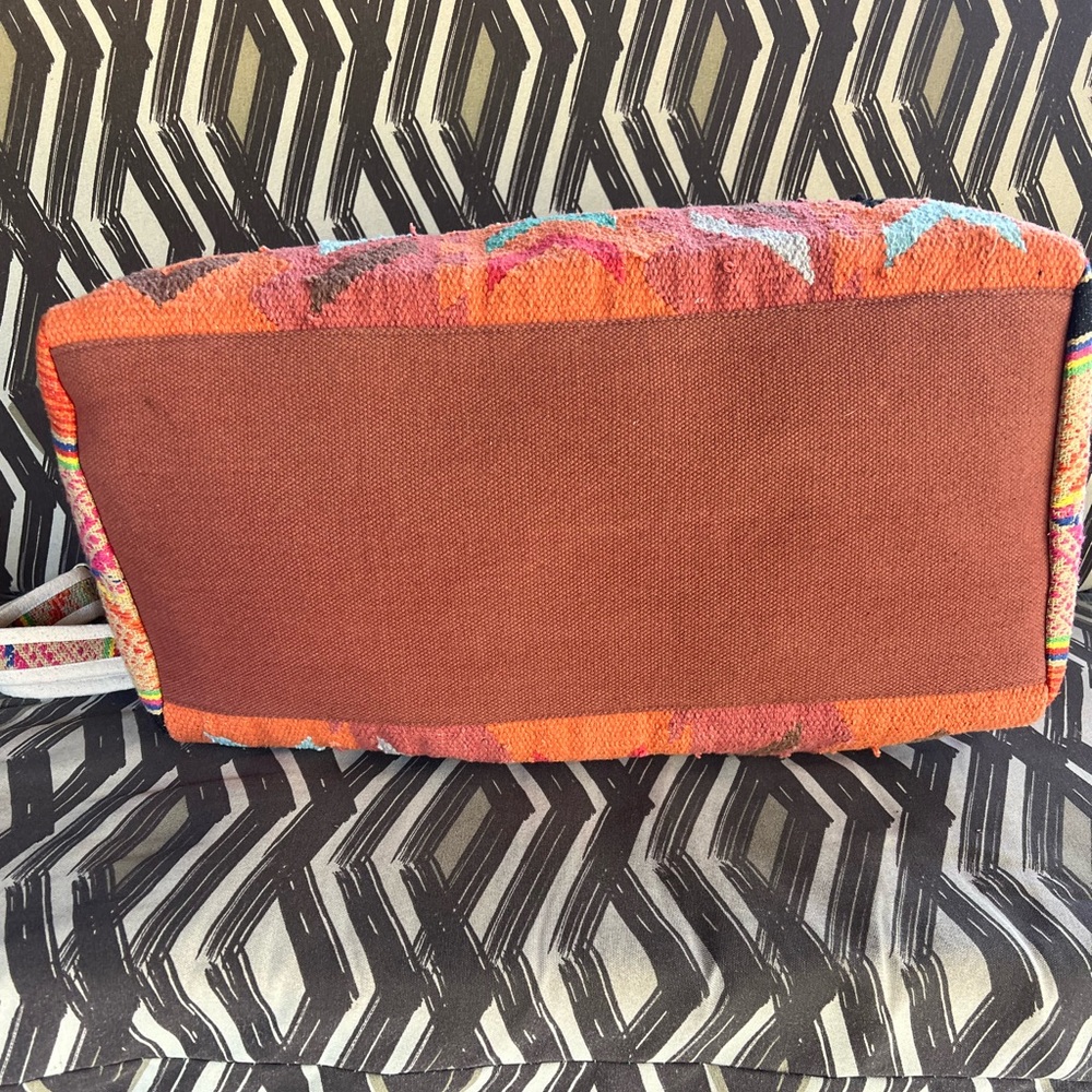 Panache Apparel Colorful Chevron Patterned Women's Bag - Picture 4 of 8